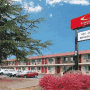 Econo Lodge Inn & Suites