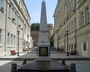 Azerbaijan Democratic Republic monument in Baku