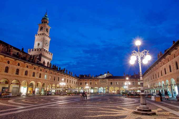 Pavia