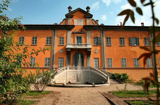 Pavia