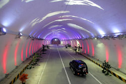 Чжуннаньшаньский тоннель, Япония