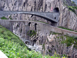 Gotthard-Strassen tunnel