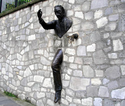 Памятник Марселю Эме, Франция