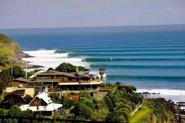 Manu Bay | Series 'Top Beaches for Surfing on Huge Waves' | OrangeSmile.com
