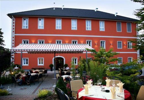 Отель Hotel Schlosswirt Klagenfurt in Ebenthal
