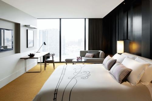 Hotel Crown Metropol