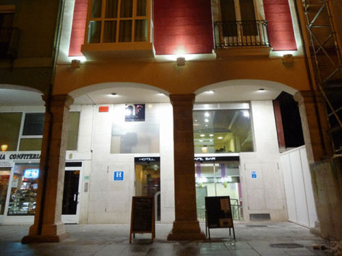 Отель Hotel Entrearcos