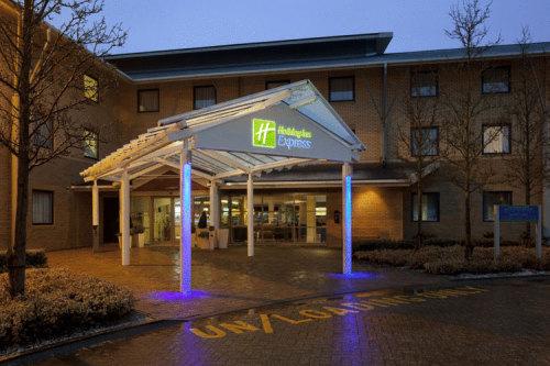 Hotel Holiday Inn Express Milton Keynes