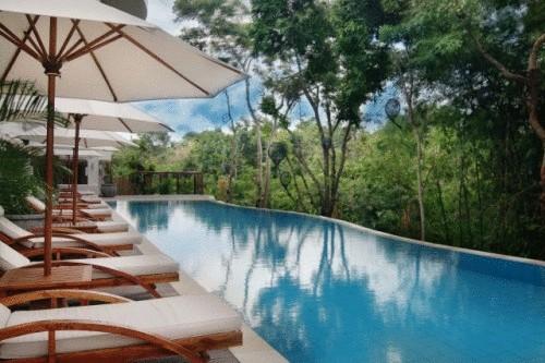 Отель Nusa Dua Retreat Boutique Villa Resort and Spa