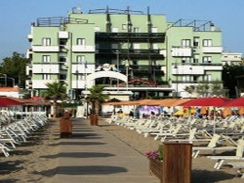 Отель Hotel Executive La Fiorita