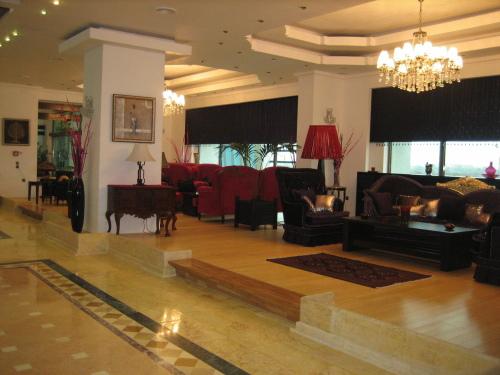 Отель Phoenicia Express Hotel