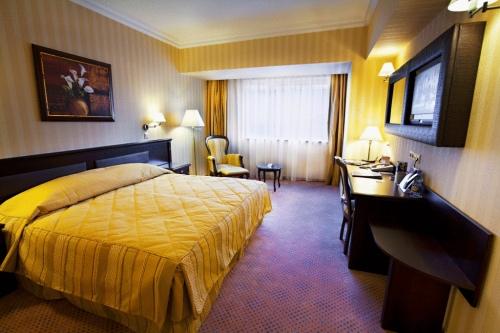 Отель Ramada Hotel & Suites Bucharest North