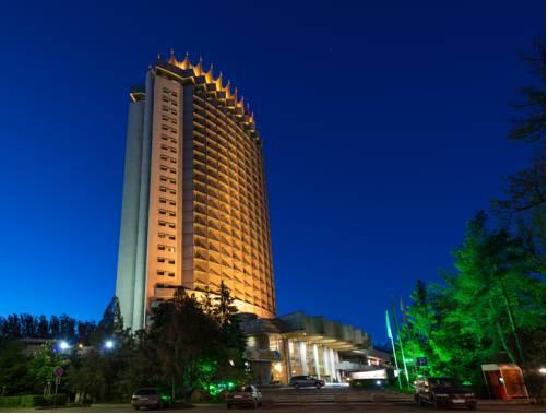 Fotoğraflar: Kazakhstan Hotel, Almaty